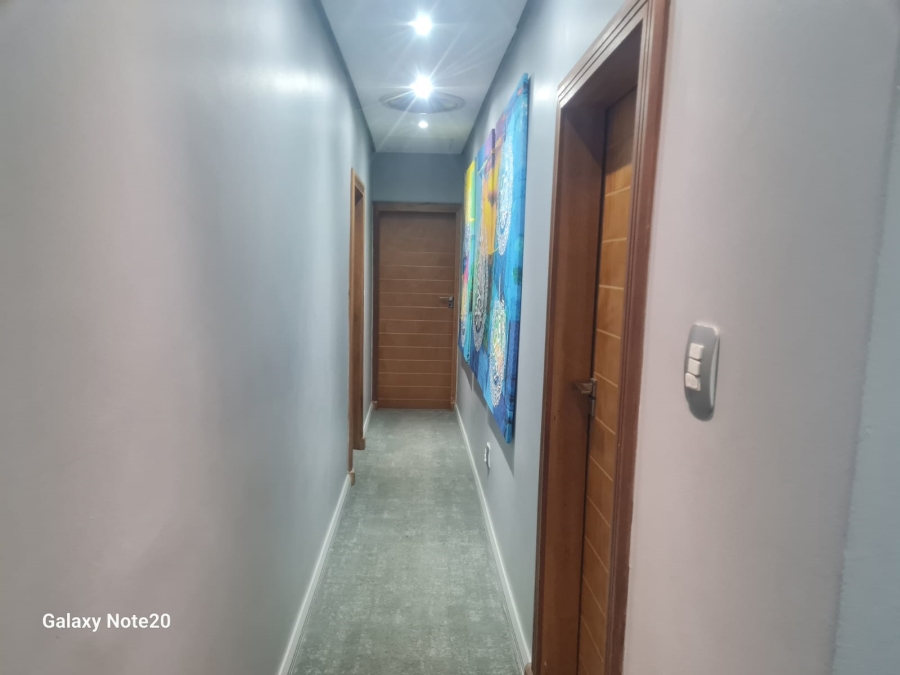 4 Bedroom Property for Sale in Zinniaville North West